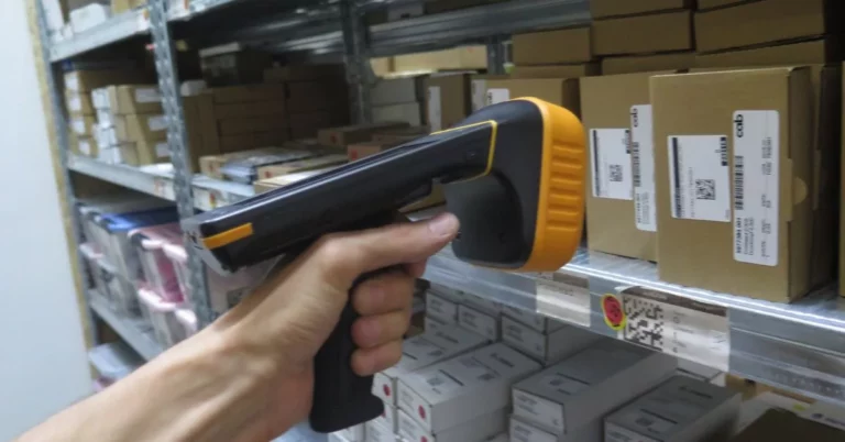 Cum te pot ajuta echipamentele AutoID în managementul depozitului