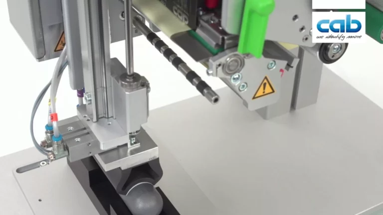 Imprimare și aplicare automată etichete CAB Hermes Q