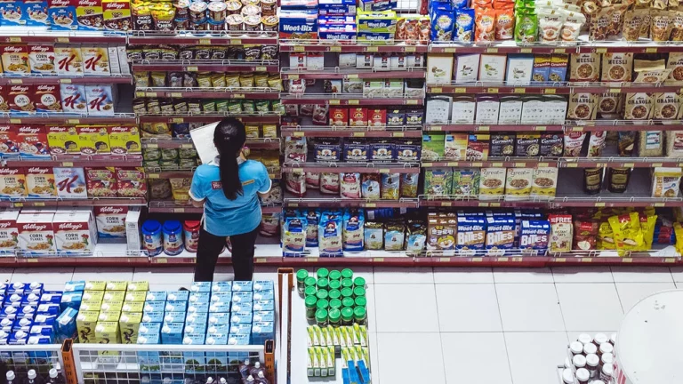 Îmbunătățește-ți gestionarea stocurilor cu aceste 6 caracteristici esențiale