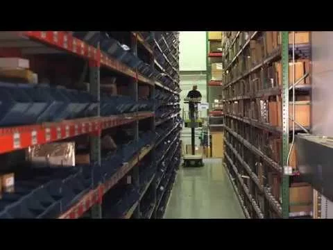 Optimizarea proceselor și spațiului la Zebra Warehouse