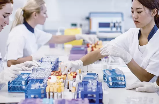 Soluții pentru deficitul global de muncă prin optimizarea imprimării etichetelor