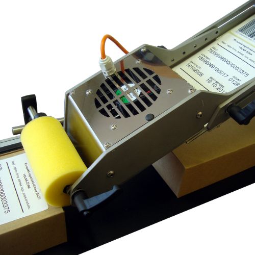 Brat-aplicator-AG2000-2.jpg Brat-aplicator-AG2000-2.jpg