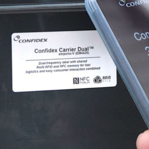 Tag RFID Carrier Dual EM4425V12 Encoded + Eticheta Confidex 3004095